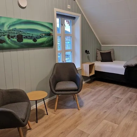 Rossgarden, Lyngen * Lyngseidet